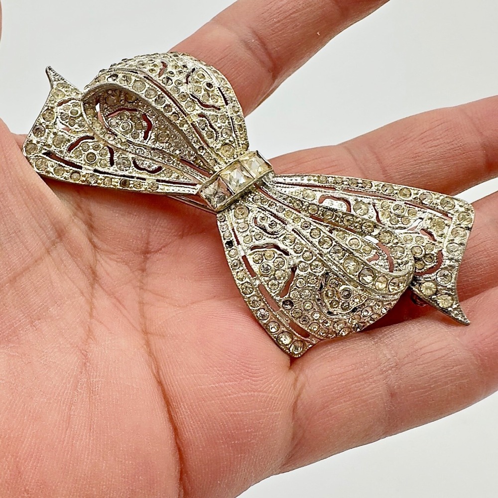 Vtg Art Deco Pot Metal Coro Pin Brooch Rhodium Plated Filigree C Clasp 30s